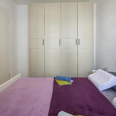 Beautiful In With Wifi And 1 Bedrooms *