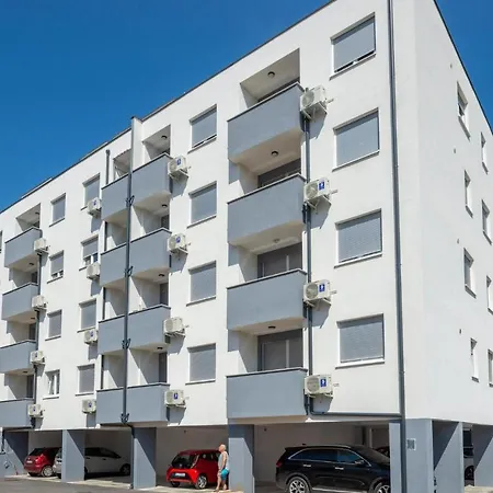 Apartment Beautiful In With Wifi And 1 Bedrooms