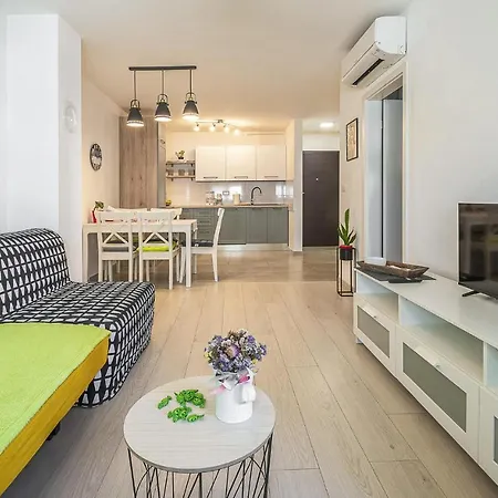 Beautiful In With Wifi And 1 Bedrooms Apartment *